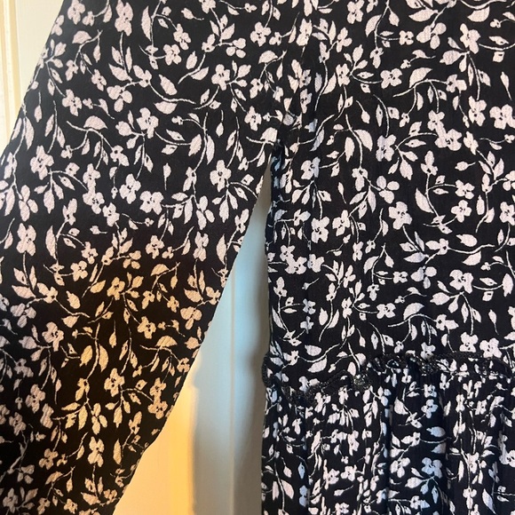 Long sleeve floral dress‎ size small - Picture 6 of 7